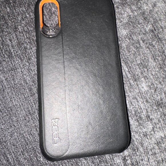 iPhone X/Xs – Gear4 D3O – Black – Leather Knightsbridge case (New) open box - Picture 2 of 3